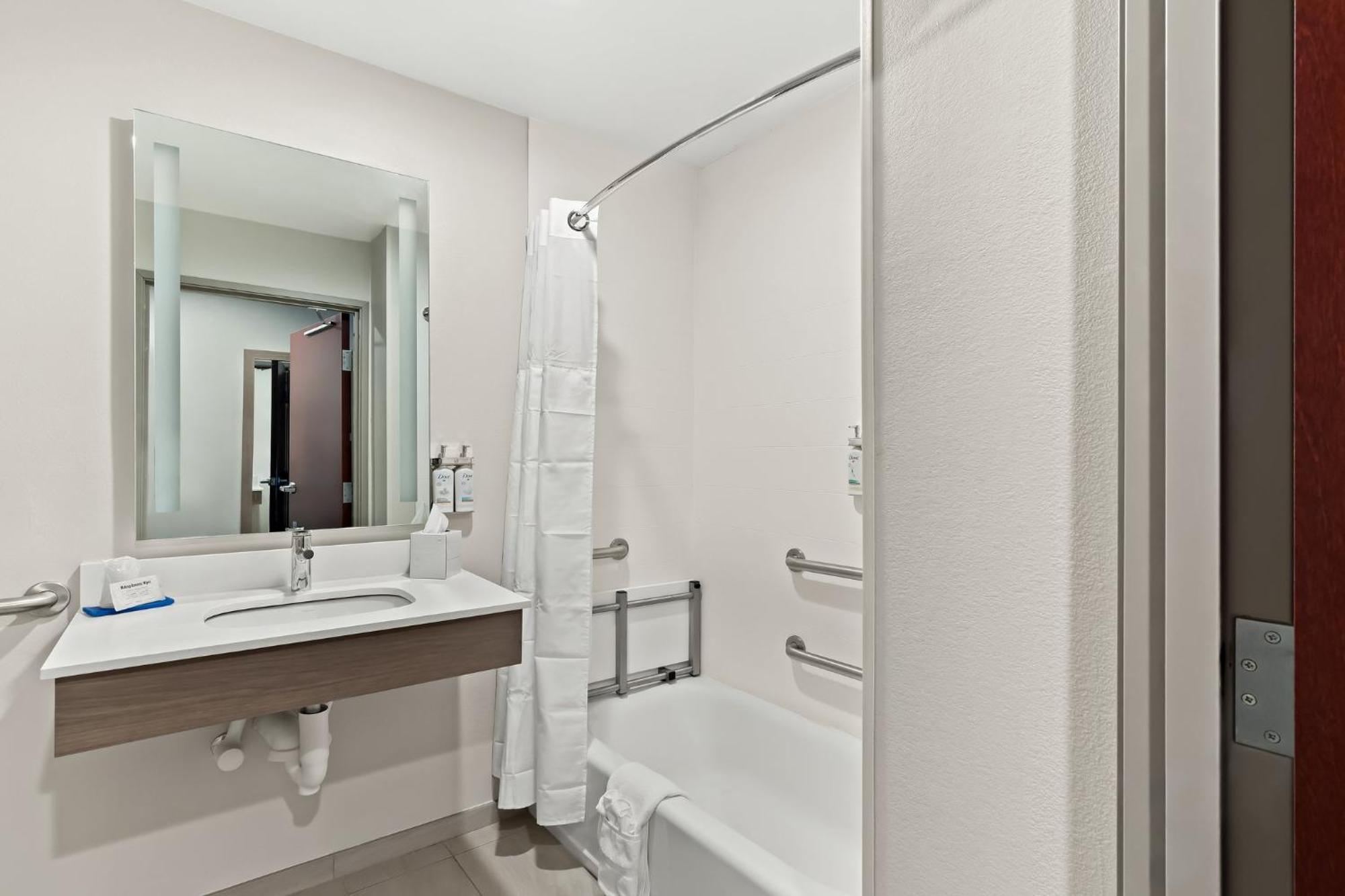 Holiday Inn Express & Suites Perry By Ihg Esterno foto