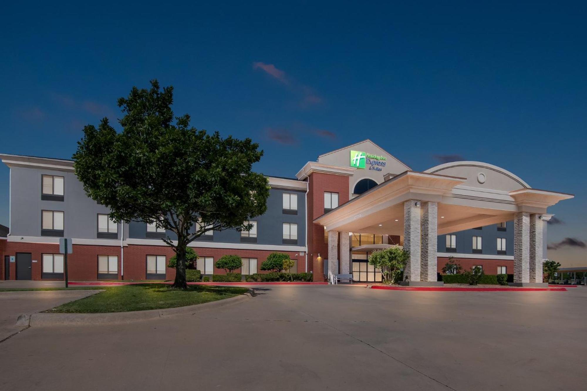 Holiday Inn Express & Suites Perry By Ihg Esterno foto