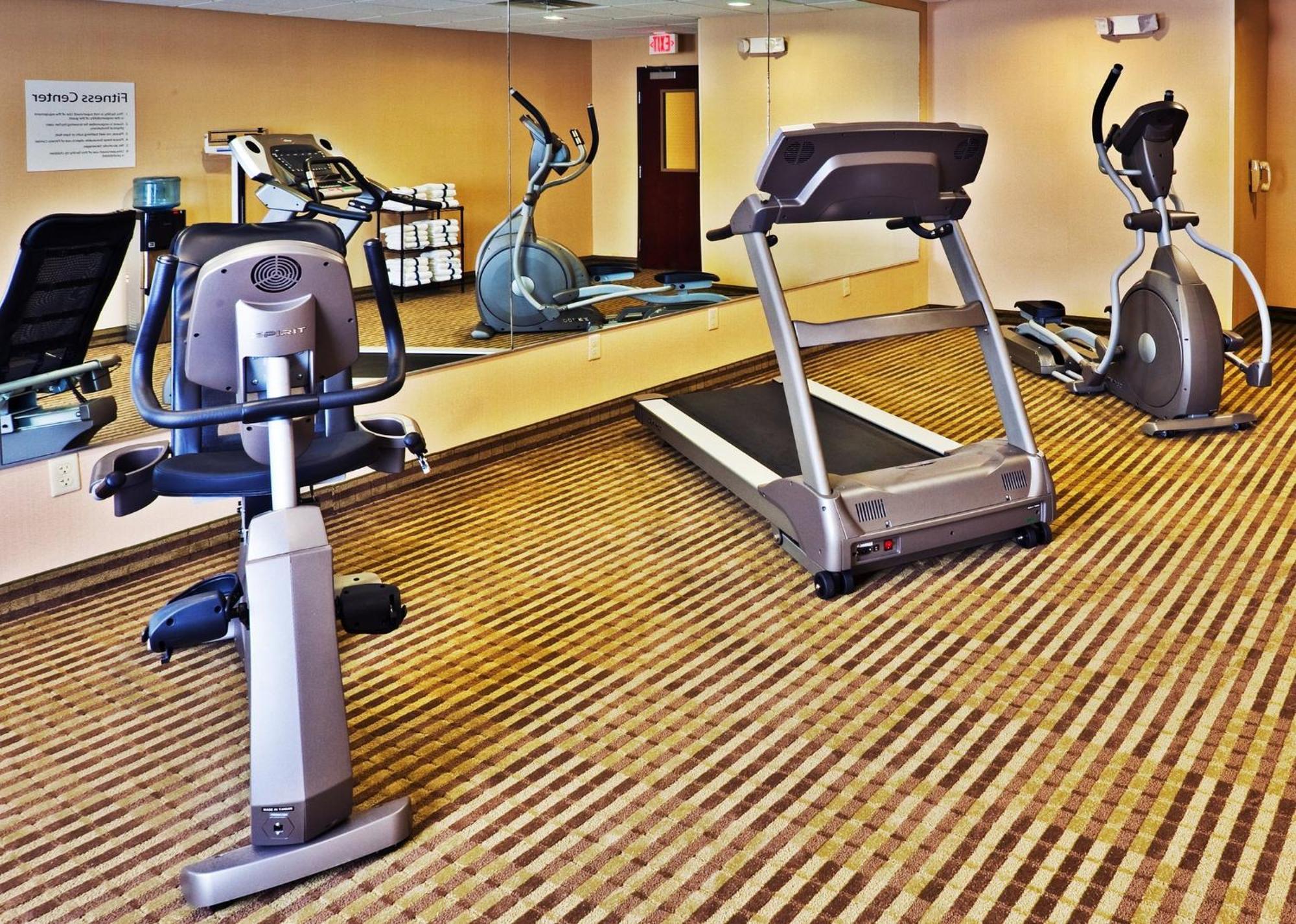 Holiday Inn Express & Suites Perry By Ihg Esterno foto