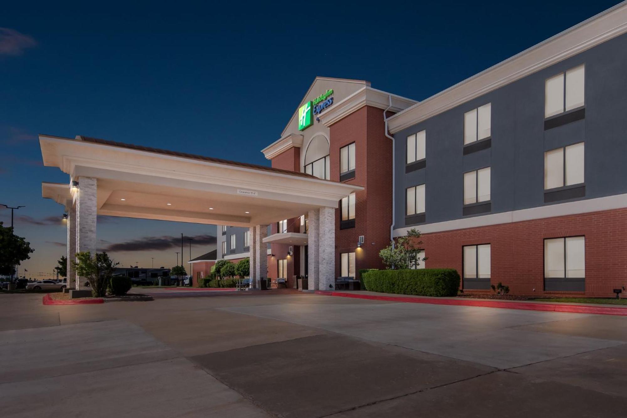 Holiday Inn Express & Suites Perry By Ihg Esterno foto