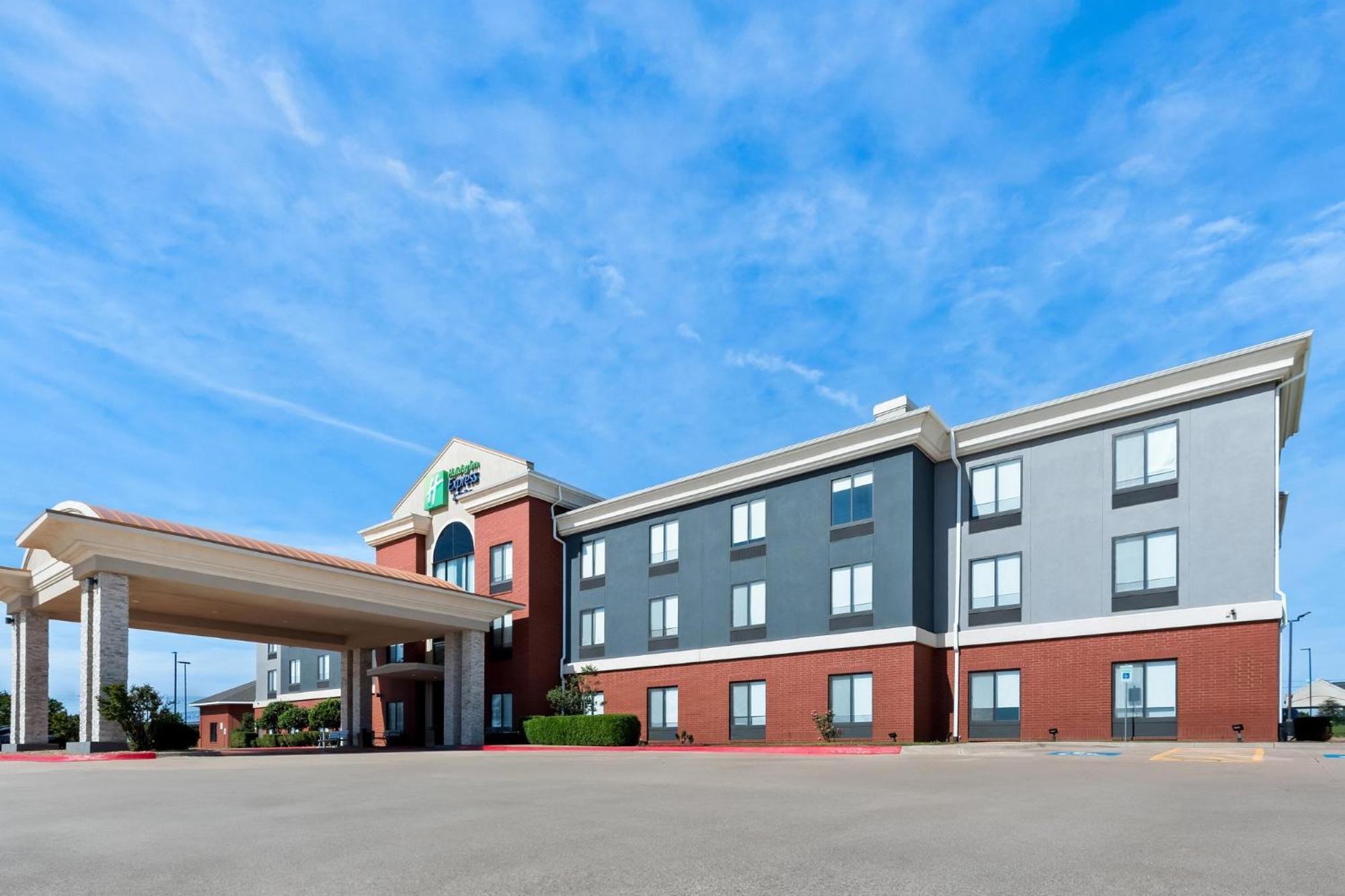 Holiday Inn Express & Suites Perry By Ihg Esterno foto